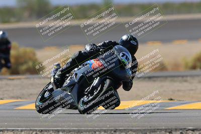 media/Oct-08-2022-SoCal Trackdays (Sat) [[1fc3beec89]]/Turn 14 (1050am)/